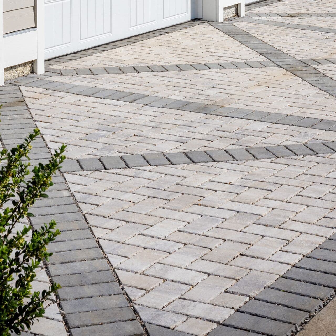 Aqualine Series — installed by Daedalus Contracting, Lower Mainland BC